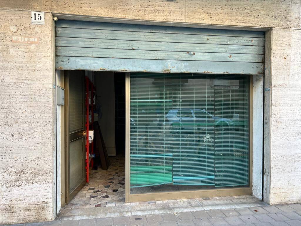 Garage in vendita a Venezia via Guglielmo Ciardi