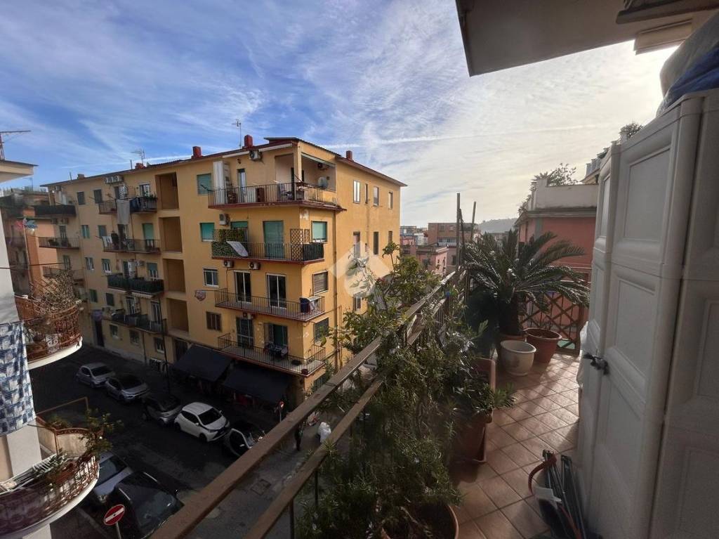 Appartamento in vendita a Napoli via Silio Italico