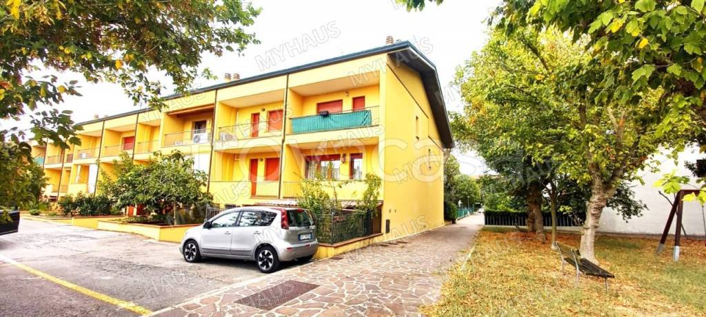 Villa a Schiera in vendita a San Mauro Pascoli via ugola la malfa