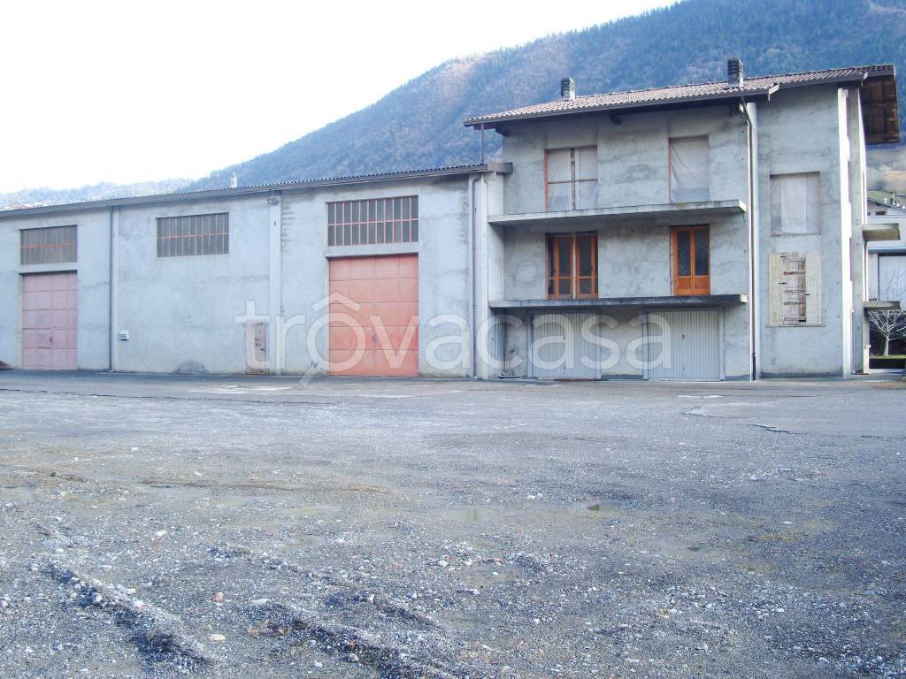 Capannone Industriale in in vendita da privato a Cerete via Faccanoni, 14