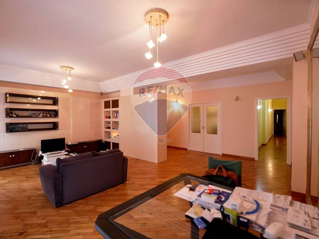 Appartamento in vendita a Bari via Nicolai, 355