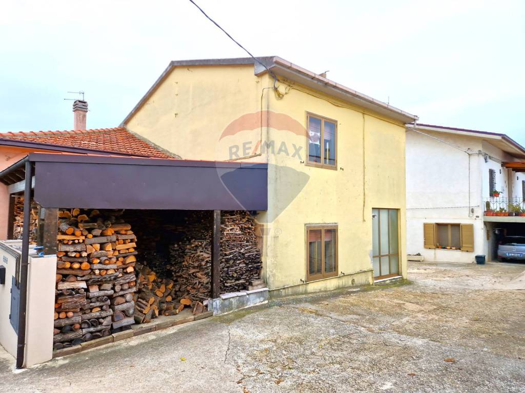 Casa Indipendente in vendita a Pianella contrada quercia ompiso
