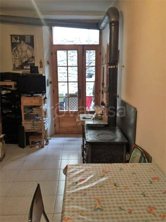 Appartamento in vendita a Verrès via Vallin