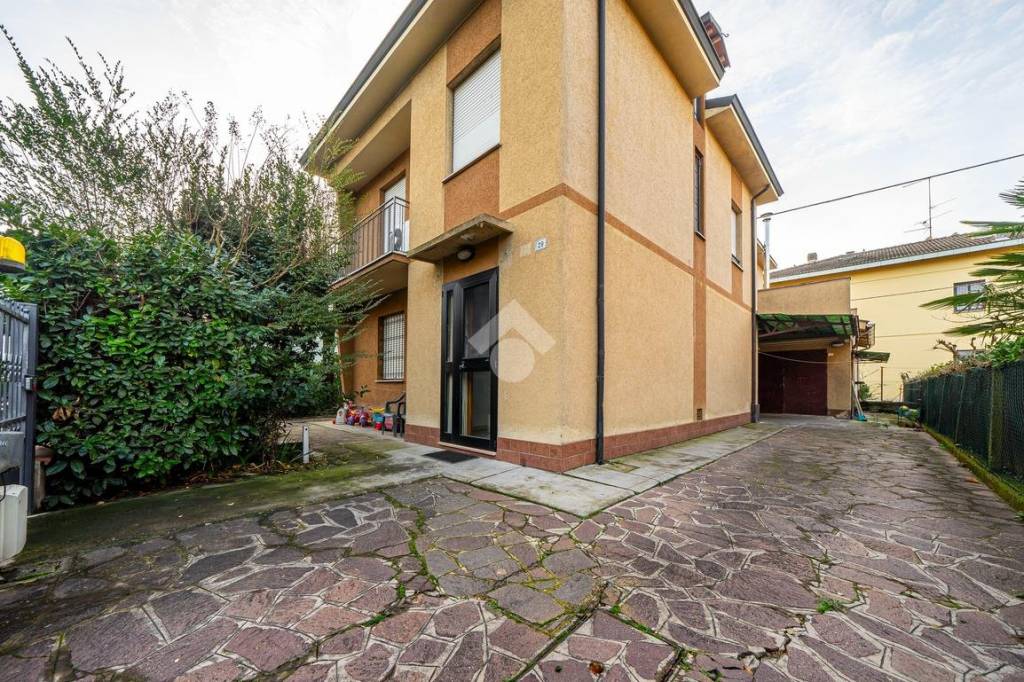 Villa Bifamiliare in vendita a Soliera via Risorgimento, 29