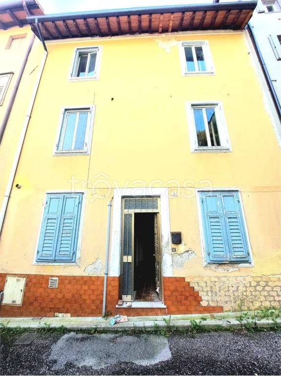 Appartamento in vendita a Gradisca d'Isonzo via Petrarca
