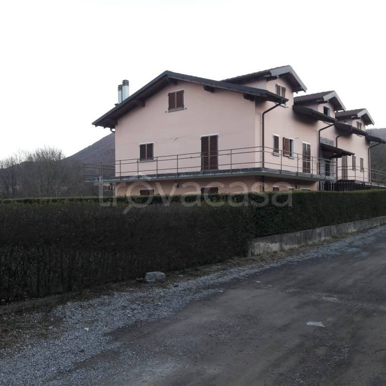 Appartamento in vendita ad Alta Valle Intelvi via Vercea, 15