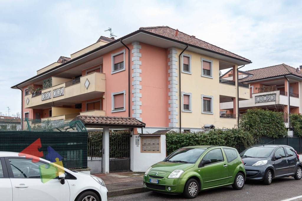 Appartamento in vendita a Noviglio via a. Valè, 89