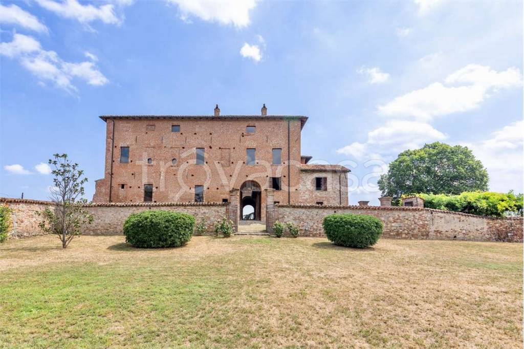 Castello in vendita a Ziano Piacentino località Seminò