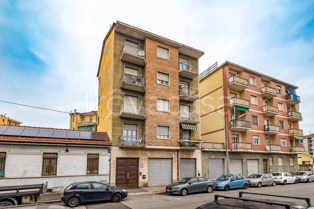 Appartamento in vendita a Torino via Viterbo, 161
