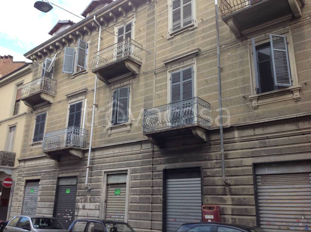 Negozio in in vendita da privato a Torino via Valprato, 20
