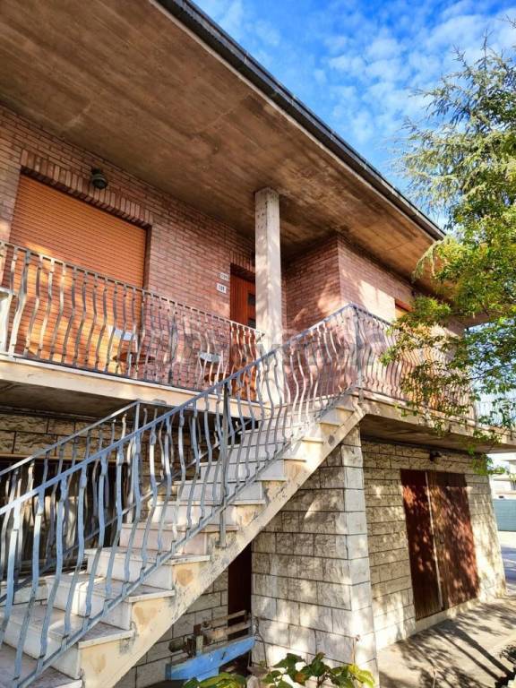 Villa Bifamiliare in vendita a Cesena via premuda, 105