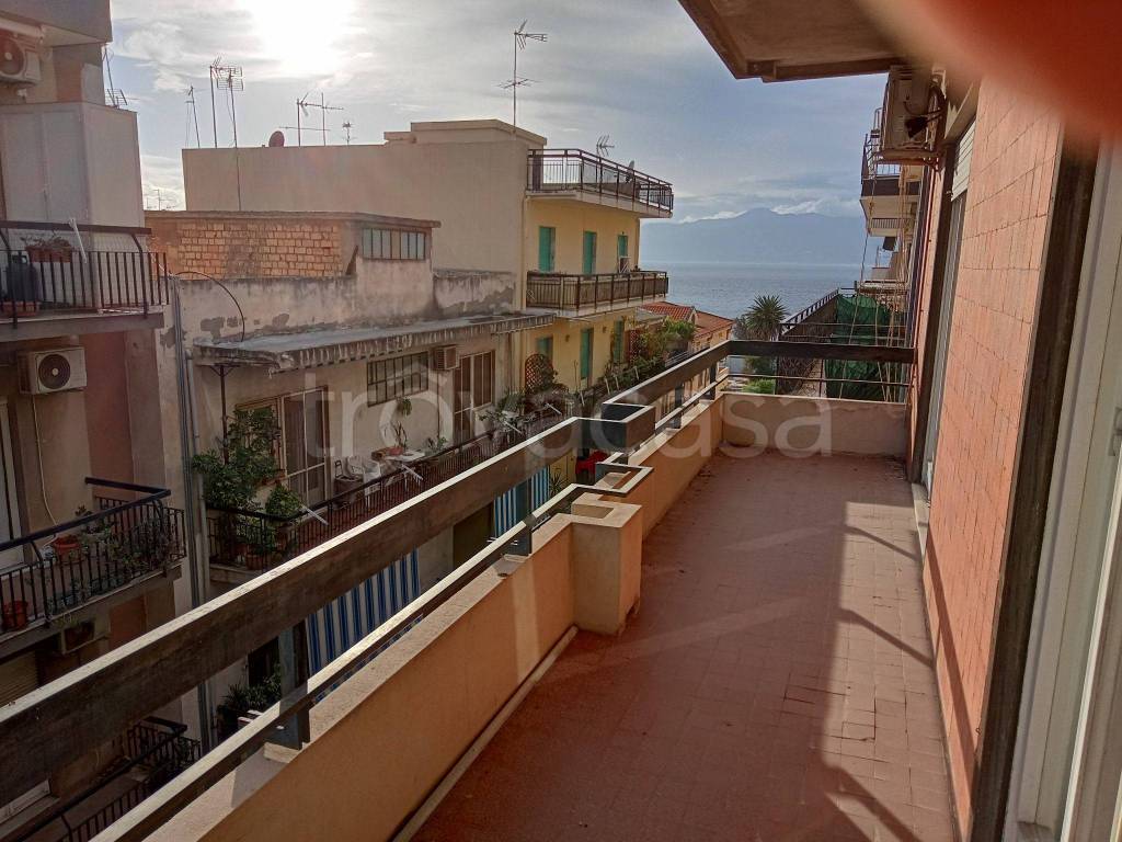 Appartamento in in vendita da privato a Reggio di Calabria viale Aldo Moro