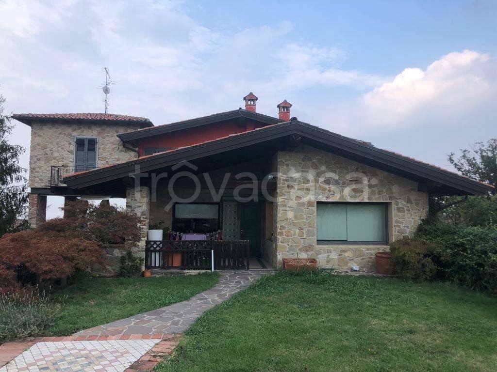 Villa in vendita a Ziano Piacentino via belvedere
