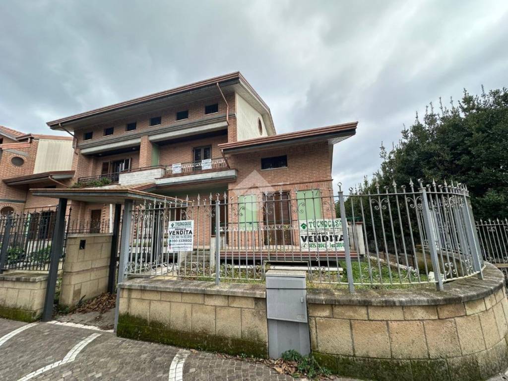 Villa Bifamiliare in vendita ad Avellino contrada Archi