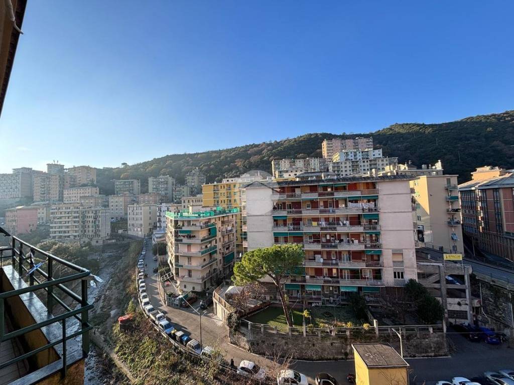 Appartamento in vendita a Genova via Giulio Tanini, 3
