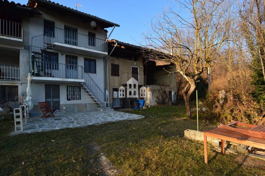 Casa Indipendente in vendita a Issiglio via Pontetto Sardus, 57