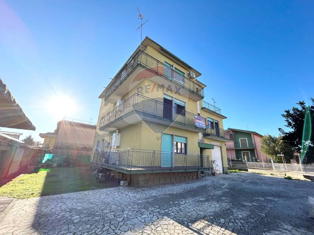 Appartamento in vendita ad Aprilia via Pascarella, 27
