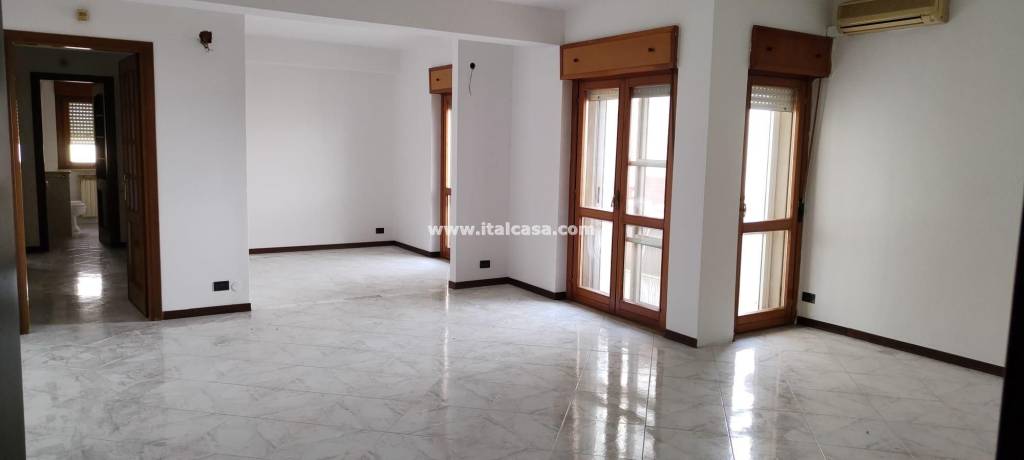 Appartamento in vendita a Crotone piazza montessori