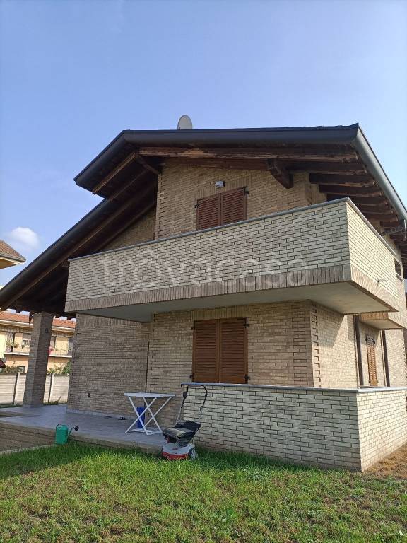 Villa in in vendita da privato a Desio via Umberto Tagliabue, 67