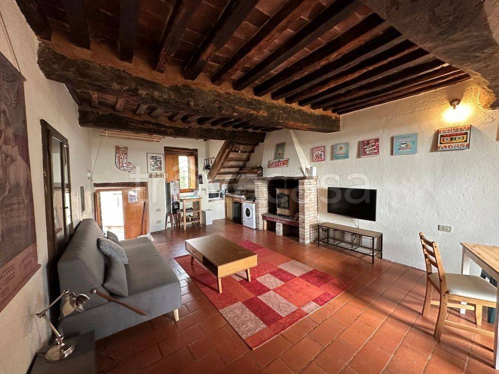 Casa Indipendente in vendita a Perugia monte Petriolo