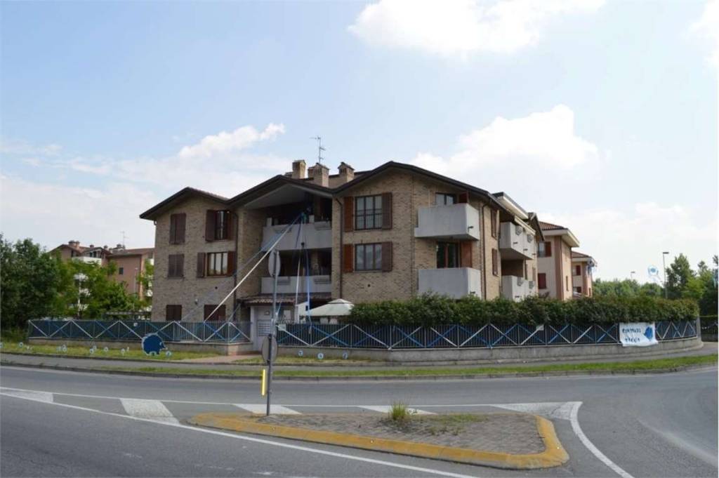 Appartamento in vendita a Solaro via roma, 230