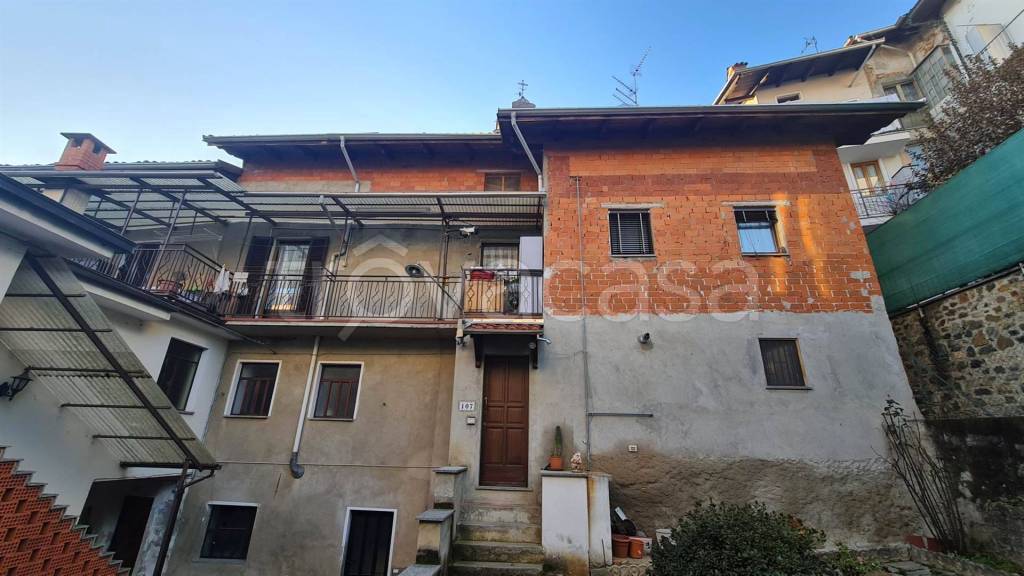 Casa Indipendente in vendita a Valdilana via Quintino Sella, 107