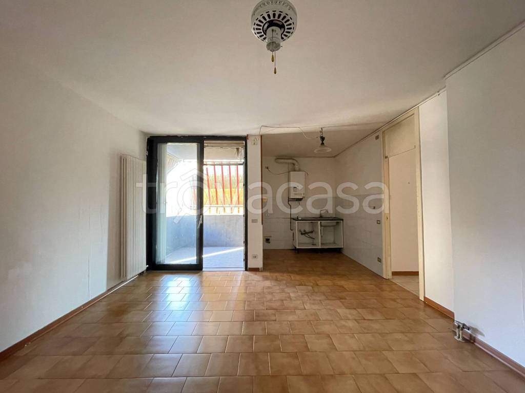 Appartamento in vendita a Cassano d'Adda via Carlo Alberto Dalla Chiesa, 32