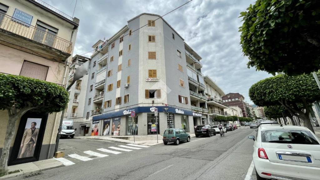Appartamento in vendita a Corigliano-Rossano viale Regina Margherita, 112