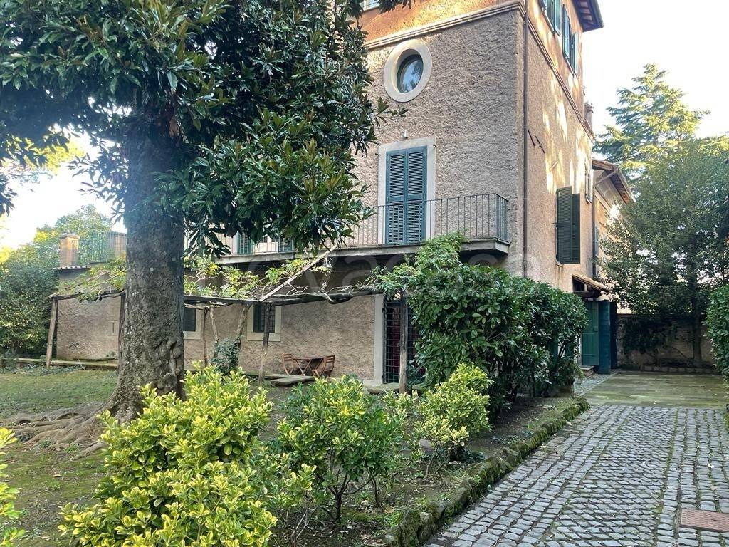 Appartamento in affitto a Rocca di Papa via dei Castelli Romani, 8