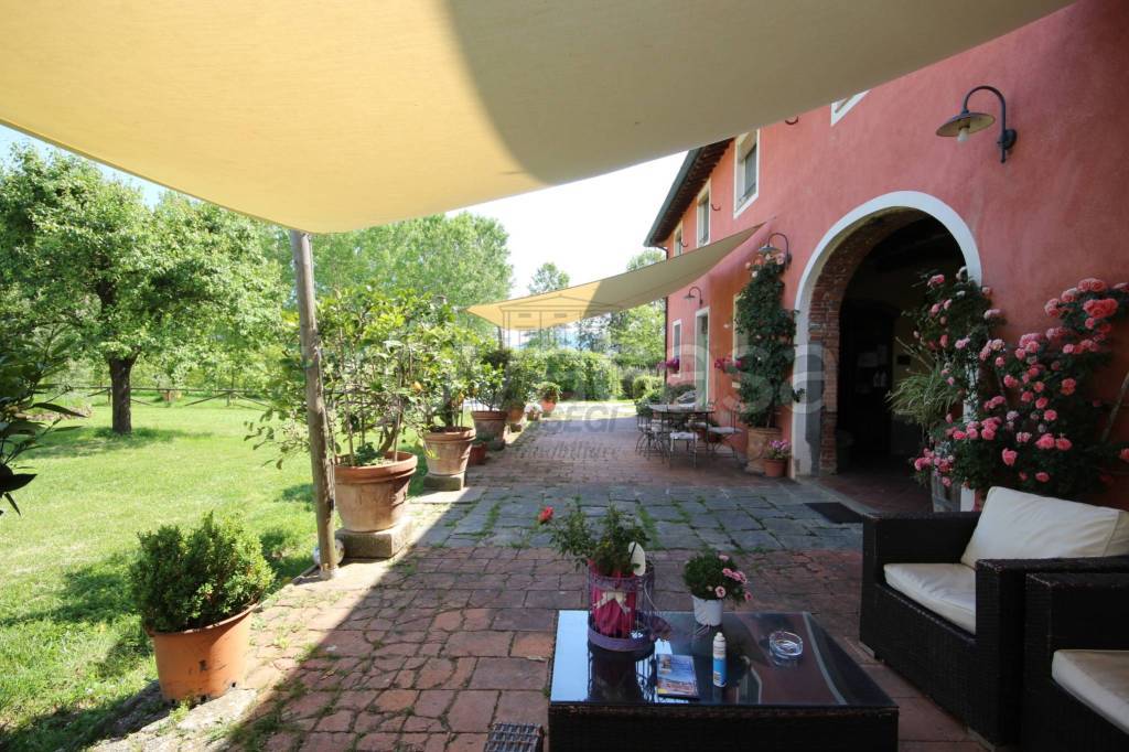 Casale in vendita a Lucca via per Camaiore, 365