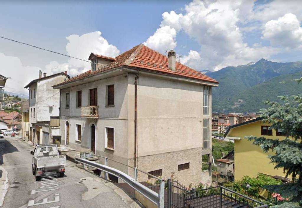 Casa Indipendente in vendita a Villadossola via Toninelli, 43