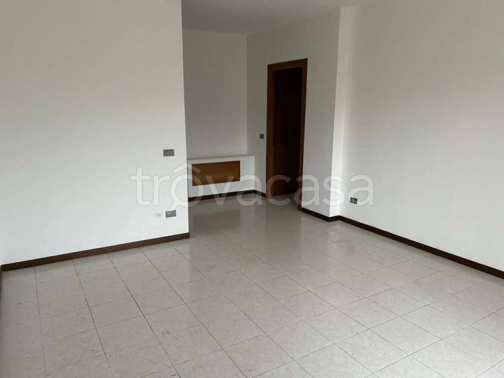 Appartamento in vendita a Roma via Rotterdam