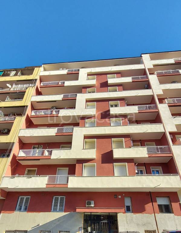 Appartamento in vendita a Roma via Val d'Aosta, 96