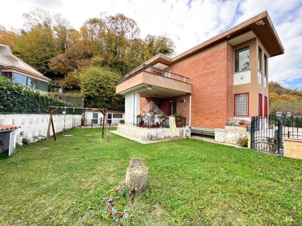 Villa in vendita a Monte Compatri via Stella Polare, 495