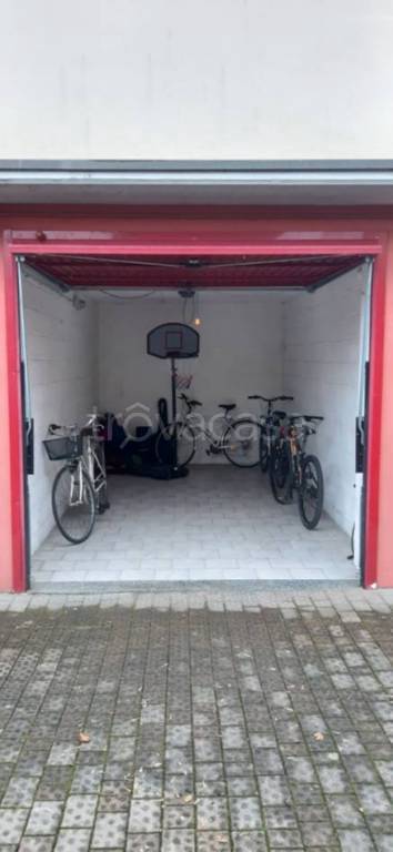 Garage in vendita a Cremona via Carlo Bugada, 9