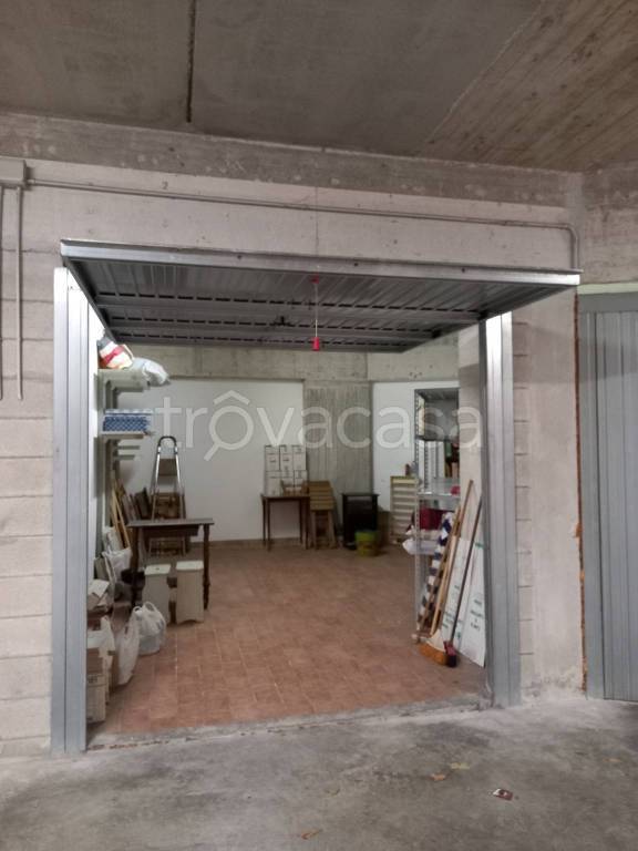 Garage in vendita ad Ancona via Camerano