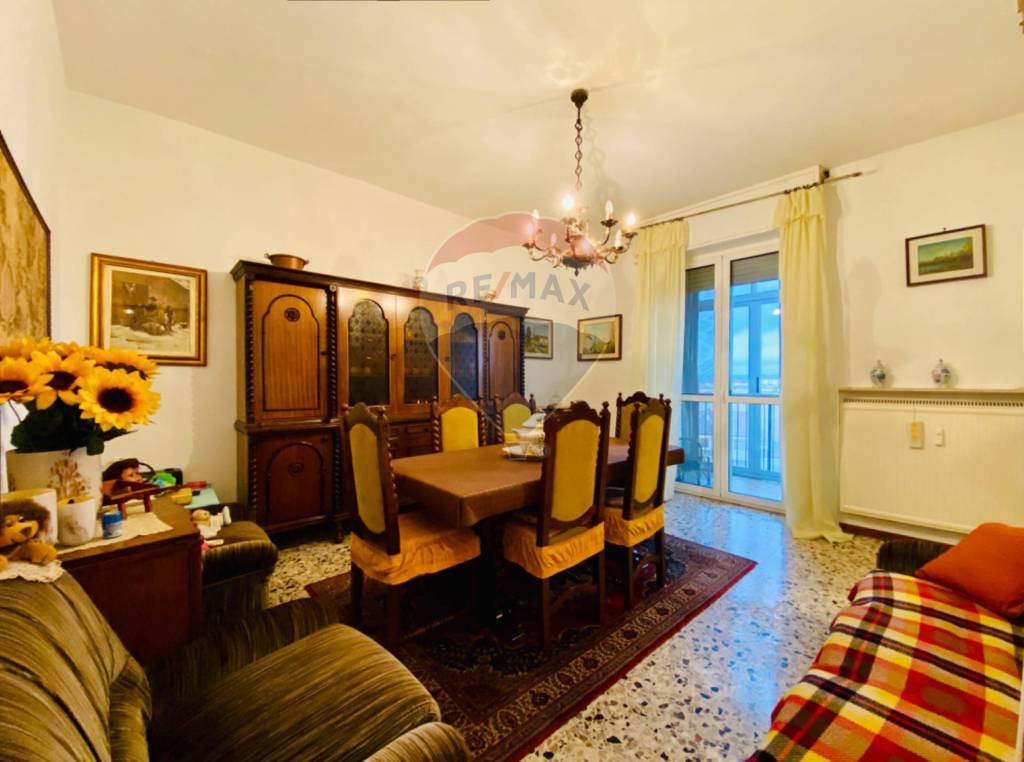 Appartamento in vendita a Vercelli via Leonardo Walter Manzone, 12