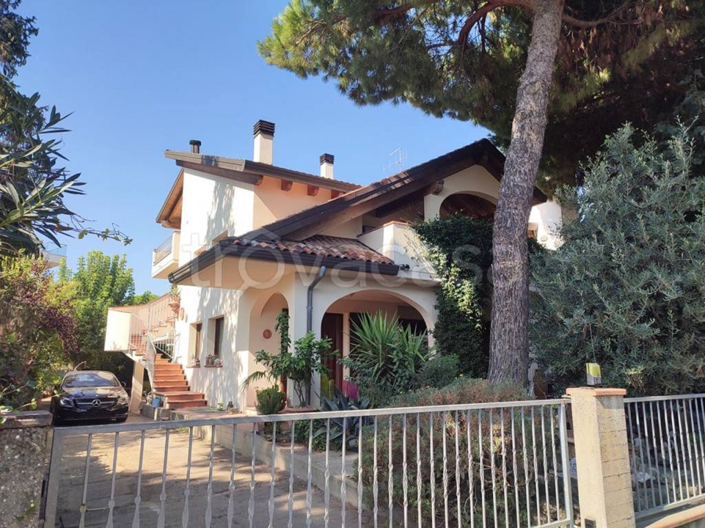 Villa in vendita a Cervia via Luigi Galvani