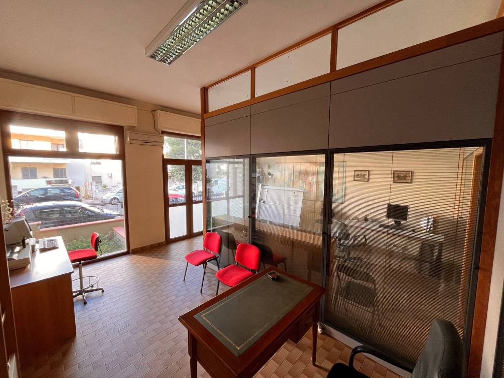 Ufficio in in affitto da privato a Cagliari via dei Grilli, 29