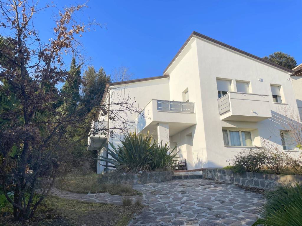 Villa in in vendita da privato a Este via Torquato Tasso, 20