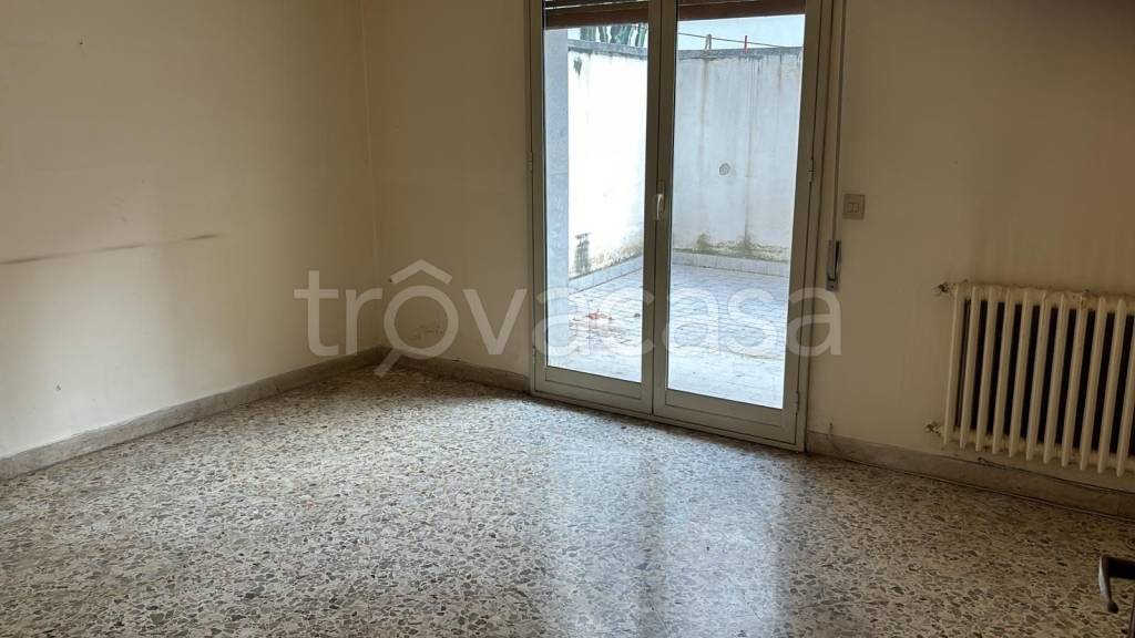Appartamento in vendita a Palermo via Trinacria