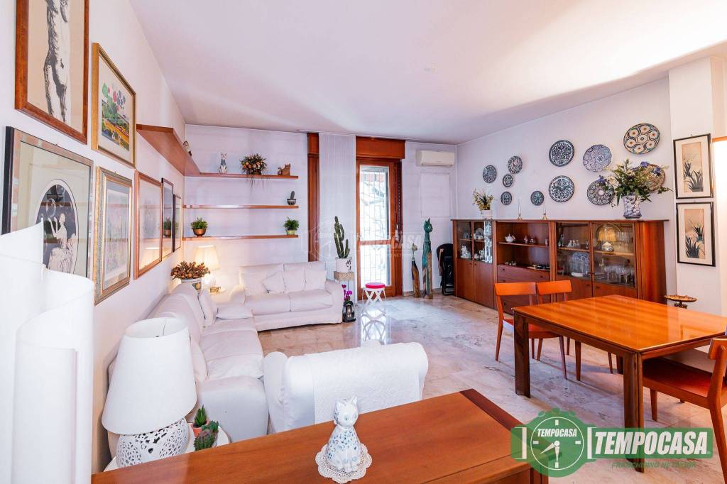 Appartamento in vendita a San Donato Milanese via Giovanni Pascoli 23