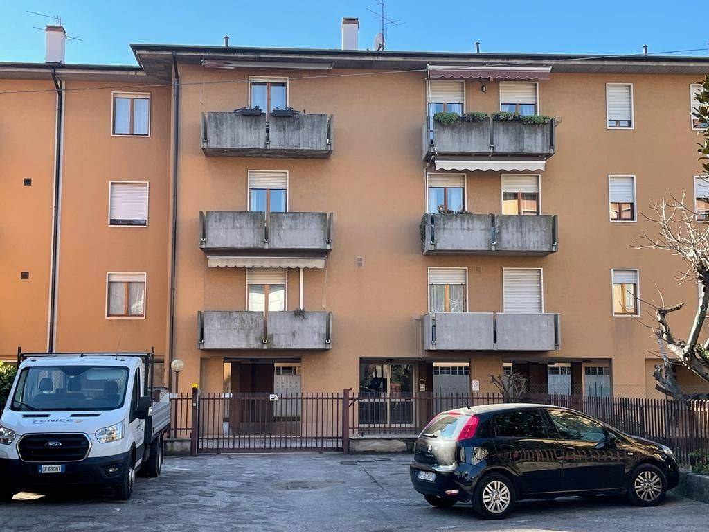 Appartamento in vendita a Verona via Brigata Robilant, 7/a