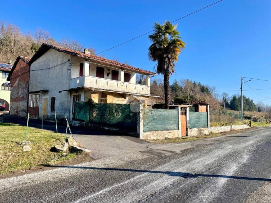 Casa Indipendente in vendita a Castellamonte frazione Preparetto, 65