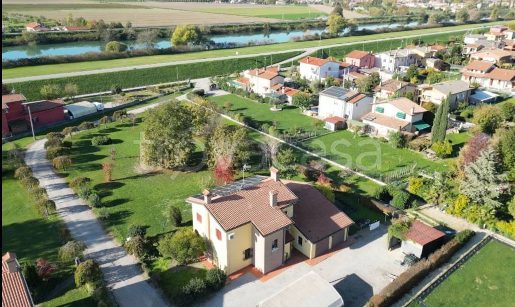 Villa in in vendita da privato a San Stino di Livenza via Regadura, 3