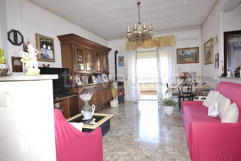 Appartamento in vendita a Capranica viale Giacomo Matteotti, 6