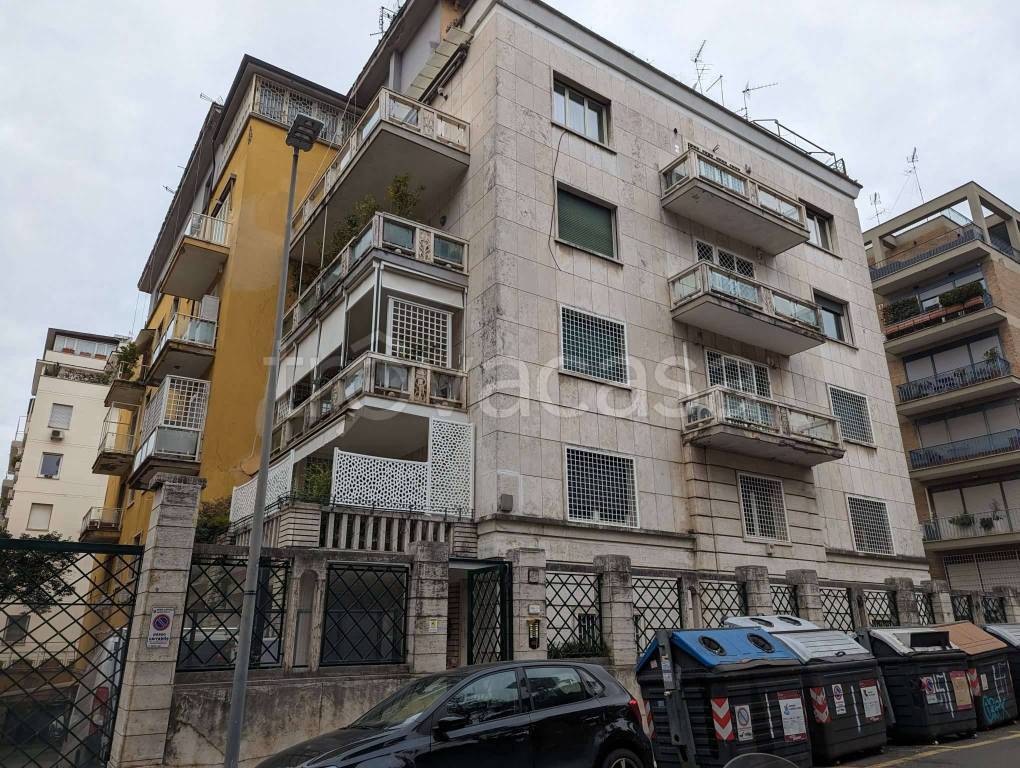 Appartamento in affitto a Roma via Antonio Gramsci