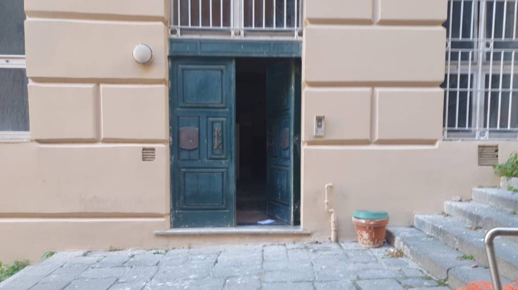 Appartamento in vendita a Napoli gradini Amedeo, 10
