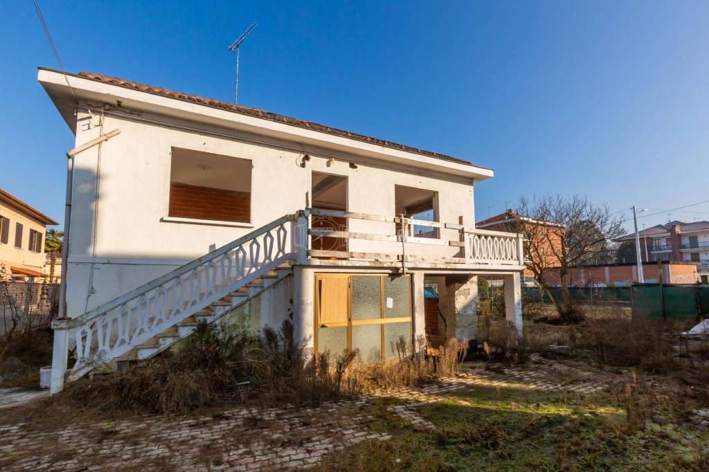 Casa Indipendente in vendita a San Mauro Torinese via Custoza 19