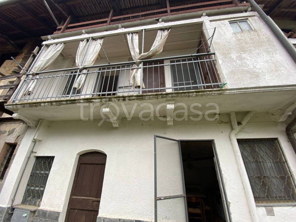Villa in vendita a Caravino strada Provinciale di Masino